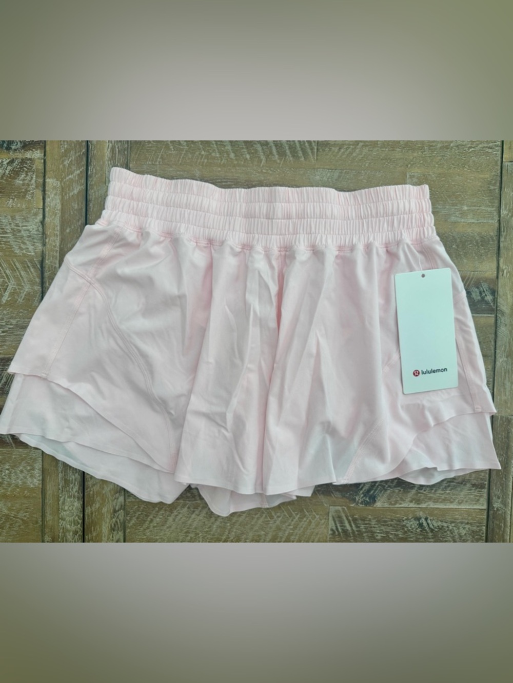 Lululemon Shake It Out High Rise Running Shorts 2.5” in Pink Pearl - NWT - Picture 7 of 8